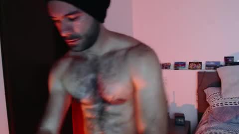 Snapshot of paulripped chatting on February 12, 2:35 am Paul online show from February 12, 2:35 am