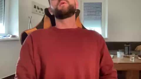 love bush online show from October 18, 8:15 am