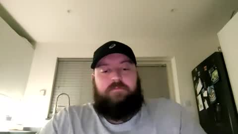 Snapshot of pauluk24 chatting on February 17, 2:30 am pauluk24 online show from February 17, 2:30 am