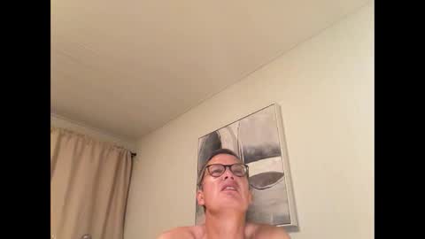 paulwill2377 online show from September 24, 7:44 am