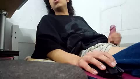 Snapshot of paumedio_tropa chatting on October 10, 3:38 am paumedio_tropa online show from October 10, 3:38 am