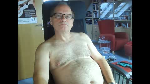 Pavlov aka Peter online show from December 3, 8:27 am