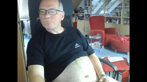 Pavlov aka Peter online show from December 19, 10:34 am