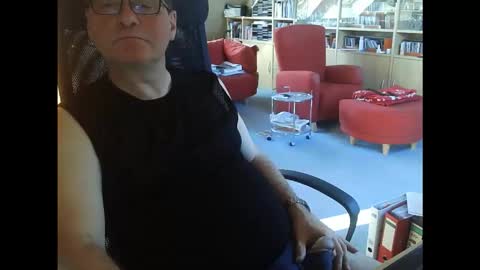 Pavlov aka Peter online show from February 4, 9:15 am