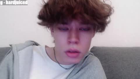 pawclaw online show from April 1, 11:46 pm