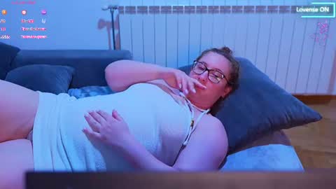 Snapshot of pawg_official chatting on June 14, 11:51 pm pawg_official online show from June 14, 11:51 pm