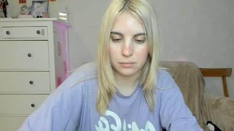 Allisses online show from February 1, 6:28 pm