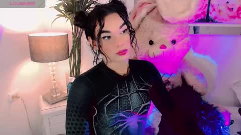 Payton online show from December 18, 11:38 am