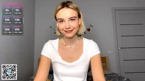 Lola online show from November 30, 2:54 pm