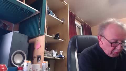 pc8474408 online show from September 12, 12:05 pm