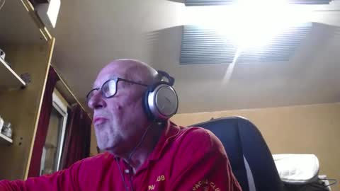 pc8474408 online show from December 1, 11:10 pm