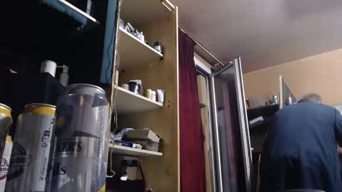 pc8474408 online show from April 11, 9:30 pm