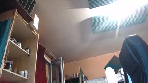 pc8474408 online show from April 15, 8:09 pm