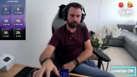 Snapshot of pc92160 chatting on October 26, 12:11 pm pc92160 online show from October 26, 12:11 pm