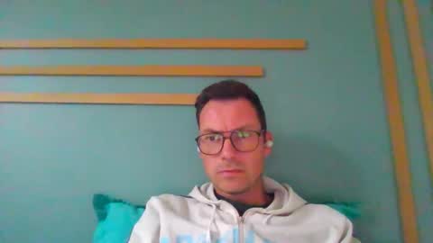 Snapshot of pchittt chatting on September 28, 12:54 pm pchittt online show from September 28, 12:54 pm