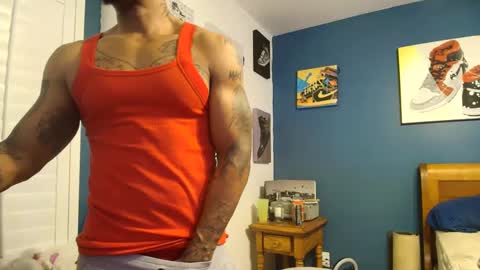 Snapshot of pcuddy3 chatting on September 28, 5:02 am Phenomenal online show from September 28, 5:02 am