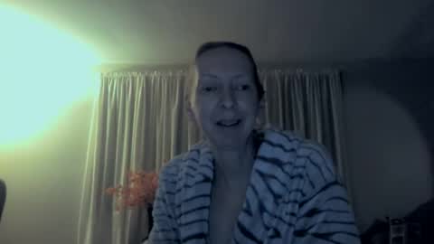 Snapshot of peacelovesexwine chatting on January 5, 11:19 pm Peace online show from January 5, 11:19 pm