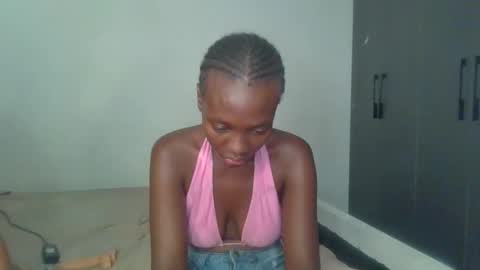 peach_ebonny online show from May 2, 12:10 pm