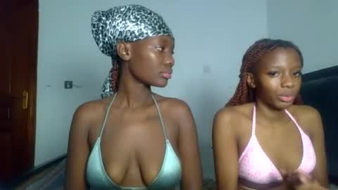 peach_ebonny online show from June 3, 8:39 am