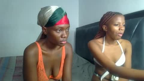 peach_ebonny online show from June 4, 6:30 am