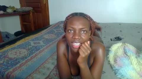 peach_ebonny online show from June 6, 7:13 am