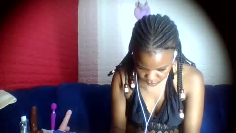 peach_melbah online show from June 19, 9:24 am