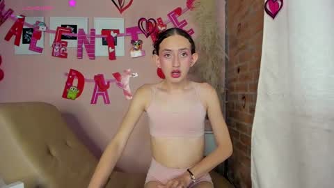 peach tyron online show from February 17, 7:42 pm