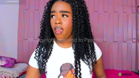 Snapshot of peachbrii chatting on October 1, 12:55 pm Briana online show from October 1, 12:55 pm