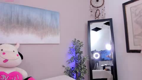 Snapshot of peachbrii chatting on February 8, 1:03 pm Briana online show from February 8, 1:03 pm