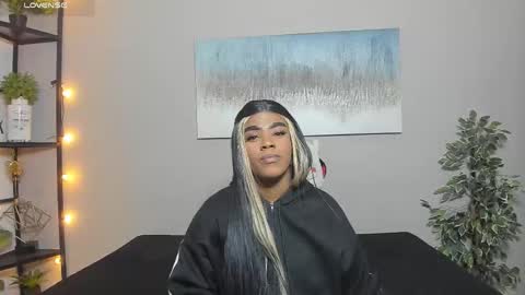 Snapshot of peachbrii chatting on February 17, 12:34 pm Briana online show from February 17, 12:34 pm