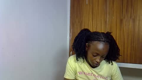 peachy_ebony online show from October 30, 1:40 am