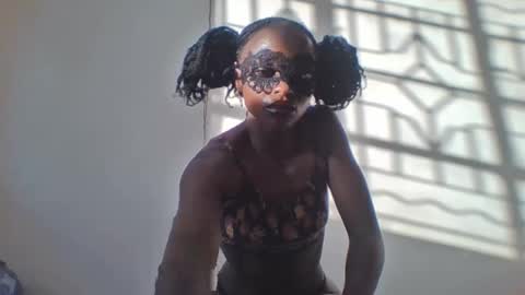 peachy_ebony online show from November 2, 2:30 pm