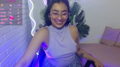 peachy_tay online show from November 23, 11:54 am