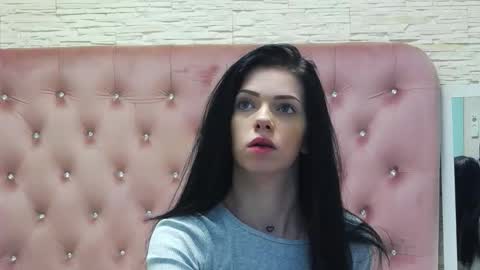 Ella online show from February 16, 1:29 pm