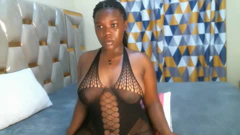 Snapshot of peachygirl255 chatting on November 11, 1:11 pm Peachy online show from November 11, 1:11 pm