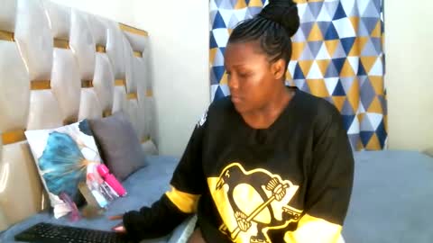 Peachy online show from May 18, 4:07 am