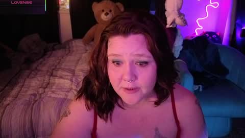 Peachy Nessa online show from May 14, 9:05 am