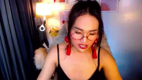 Snapshot of peakaboo_xx chatting on June 4, 7:25 am Angel Creamdensada online show from June 4, 7:25 am