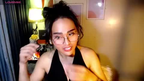 Snapshot of peakaboo_xx chatting on June 17, 8:50 am Angel Creamdensada online show from June 17, 8:50 am