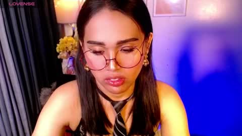 Snapshot of peakaboo_xx chatting on July 21, 4:15 am Angel Creamdensada online show from July 21, 4:15 am