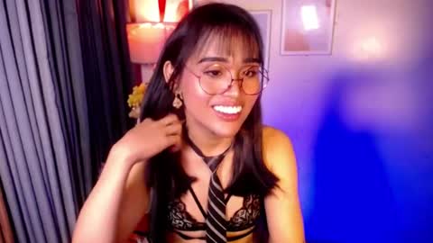 Snapshot of peakaboo_xx chatting on July 21, 6:21 pm Angel Creamdensada online show from July 21, 6:21 pm