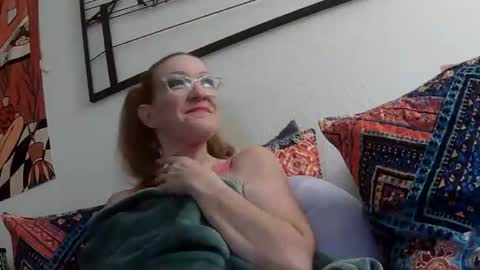 peanutbutterandjealous1 online show from May 6, 2:08 am