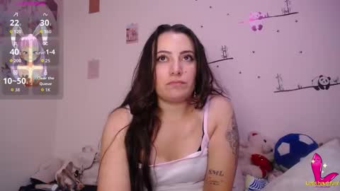 Pearl online show from November 22, 5:34 pm