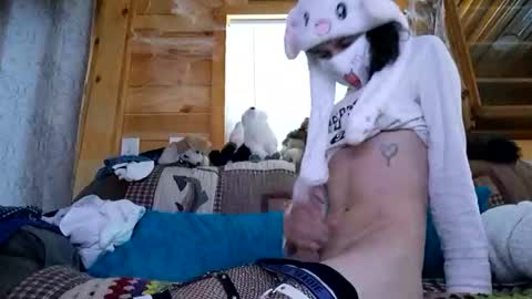 Pearl online show from December 6, 1:00 pm