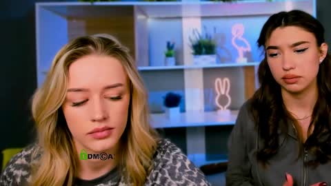 Snapshot of pearl_heart chatting on March 26, 12:33 pm pearl heart online show from March 26, 12:33 pm