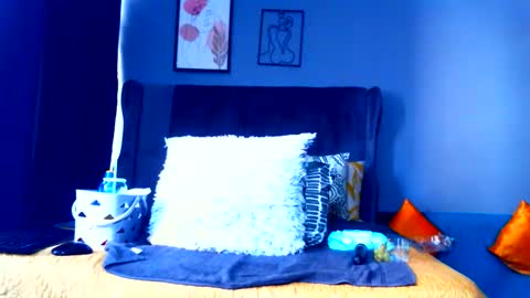 Pearl online show from December 15, 12:53 pm