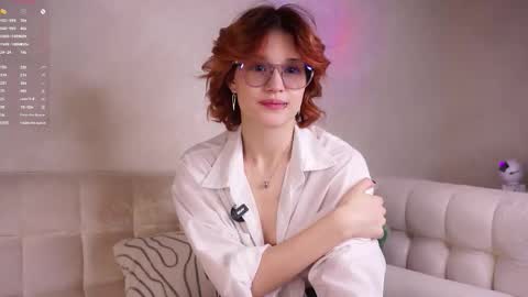 Lily online show from September 28, 1:22 am