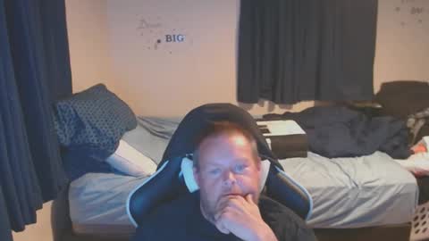 pecker40 online show from March 4, 1:01 am