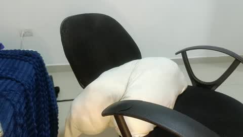 pecsblack888 online show from May 27, 1:57 am