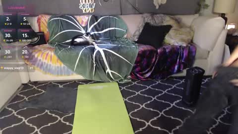 NEXT CHILL SESH  1130 930pm -ish PEEK online show from November 4, 3:00 pm